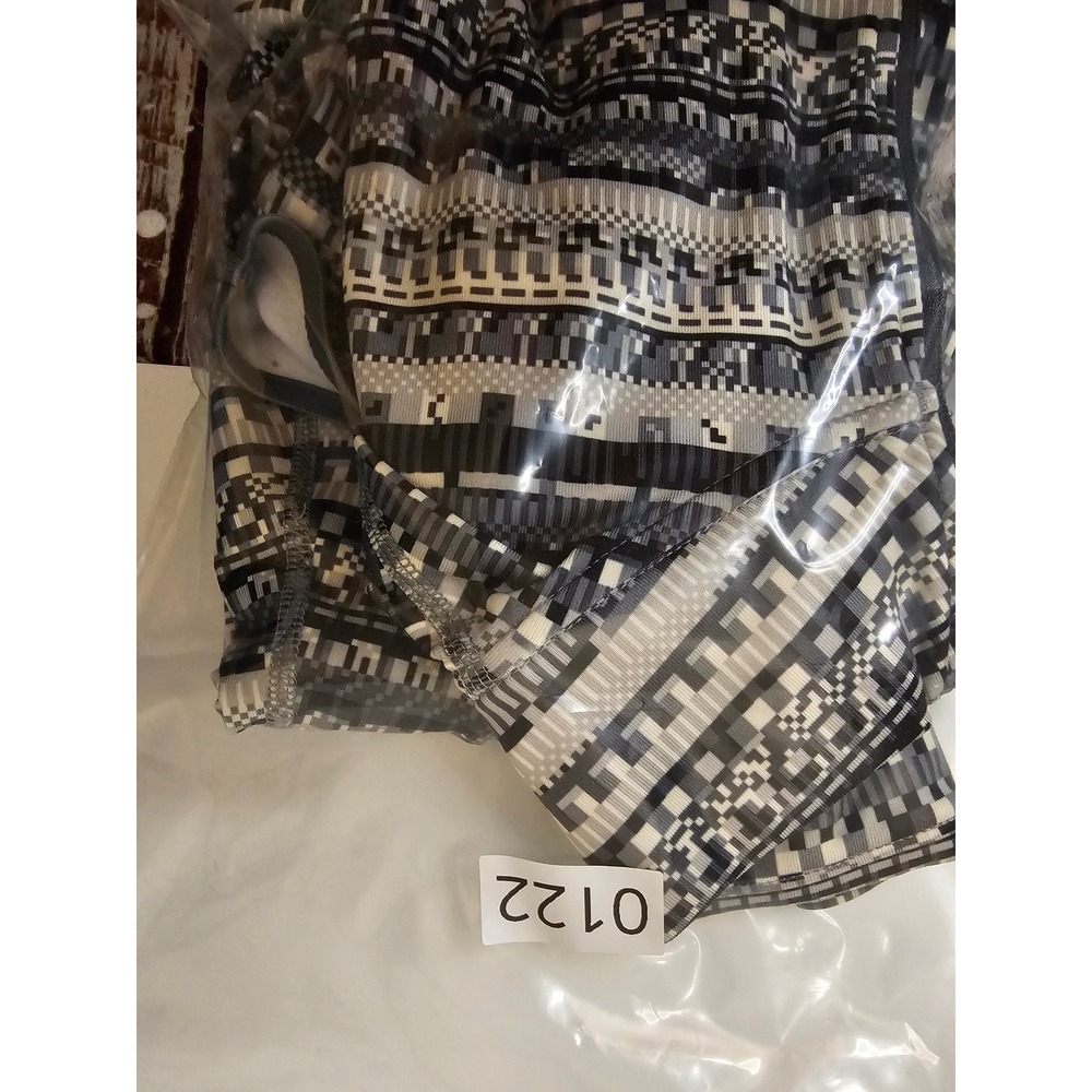 Nike Pro Dri-FIT Womens Small Half Zip Pullover Geometric Pixel Black White Gray - Picture 9 of 11